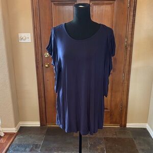 Elegant Navy Blue Women's Top by Umgee